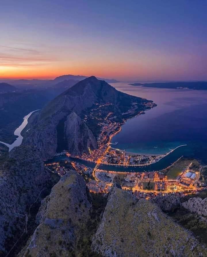 Toni Apartment Omis Exterior photo